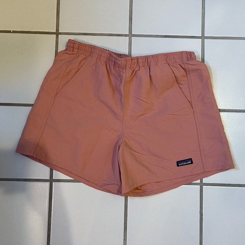 Salmon Patagonia 5" Baggies NWOT
